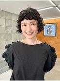 ボブ　くるくる　黒髪　ショートバング