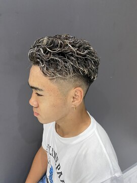 クレオ 片江店(CREO) ハイライトパーマフェード