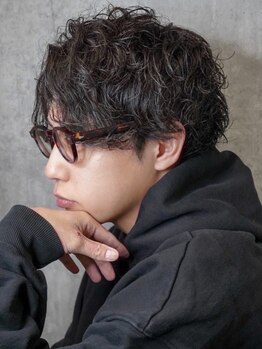 ヒロギンザバーバーショップ 神楽坂店(HIRO GINZA BARBER SHOP)の写真/【最終受付21時/個室】店長は社内パーマ顧客数No. 1！支持される理由はここにある。[理容室][神楽坂]