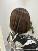 前下がりボブ×白髪ぼかしハイライト
