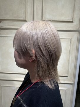 リバード(reverd) ホワイトカラー／ウルフ