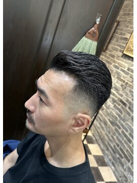 ミリオンバックス 御徒町店(Million Backs) バックスタイル/フェード/かき上げ<理容室>[メンズ/理容室/眉毛]