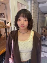 ベター(better)&nbsp;オン眉に切り込んだバングにふんわりとしたゆるパーマ