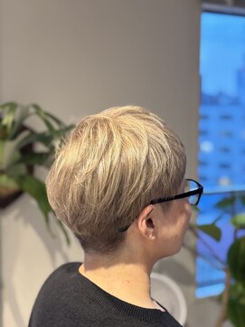 ルーチェ エ マジーア(luce e Magia.) 扱いやすいマッシュショートスタイル