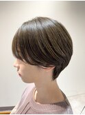 オリーブベージュ