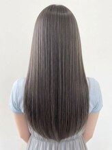 《＊アッシュグレージュ＊》冷たいアッシュと柔らかなグレーが融合した、シンプルな美しさ☆