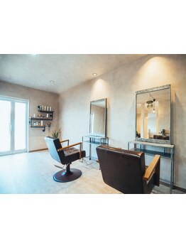 ちいさなサロンだからこその細やかなおもてなしが温かい♪技術・接客・空間全てに満足度◎の声多数…☆