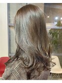 △オリーブベージュ艶カラーレイヤーカットロングヘア髪質改善