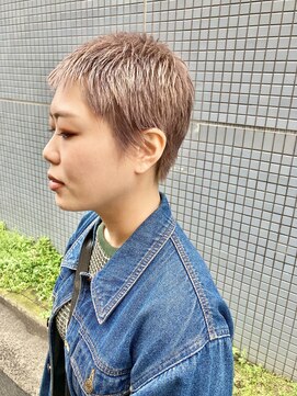 シーア(ciia) ホワイトピンクベリーショート