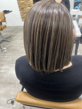 プライズ アイリス 池袋東口店(prize Iris) 白髪ぼかしハイライト/イルミナカラーブリーチ30代40代50代池袋