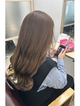 エレノア 自由が丘店(Eleanor) ツヤ髪 × ミルクティーグレージュ