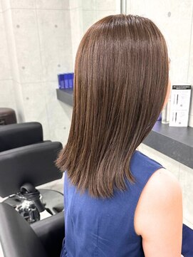 エンディアリング 東銀座(Endearing) ★レイヤーカット イメチェン 美髪 ホワイトブロンド