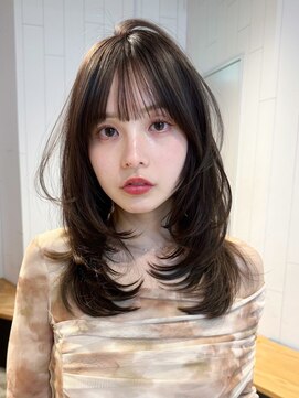 アルバム 新宿(ALBUM SHINJUKU) 顔周りレイヤーロング前髪カットおくれ毛グレージュ_ba556621