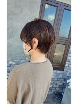 クララデアンシュシュ クララ店(Kurara de UN CHOU-CHOU) 襟足すっきりショート