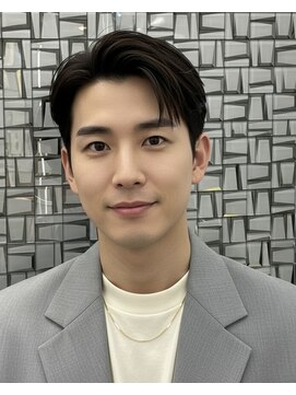 ウィーニード 名古屋(WENEED) 韓国風メンズビジネススタイル