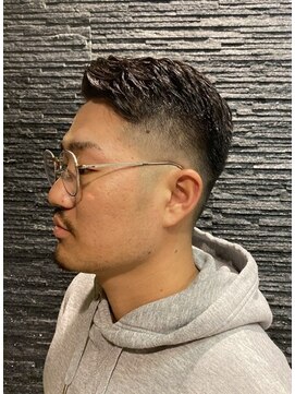 プレミアムバーバー 赤坂店(PREMIUM BARBER produce by HIRO GINZA) 七三フェードスタイル