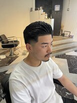 ウェルネス(Wellness) フェードスキンフェードテーパーフェード