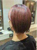 ソラーナ(SOLANA)&nbsp;ピンクベージュの切りっぱなしショートボブ