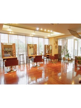 3席のみのプライベートサロン。大型店が苦手な方にもオススメ◎丁寧な接客と上質空間をお楽しみください♪