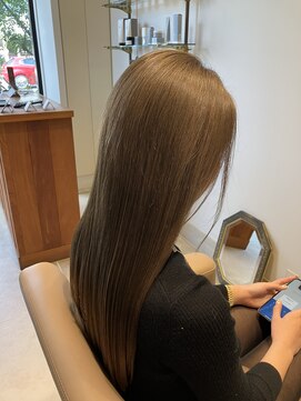 アンバー(AMBER) ブリーチでデキる透明感ベージュカラー