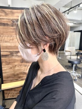 ルアン 上通り(ruen) 熊本ショート 大人ハンサムショート ハイライト 熊本美容室