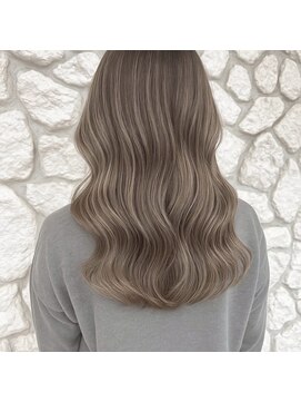 ヘアサロン エフ 渋谷(F) #バレイヤージュカラー　#ミルクティーベージュ　#ブロンド