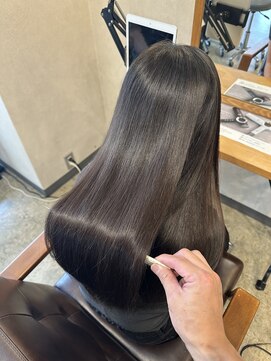 ルナバイルヴェール(LUNA by LeVert) サラサラロングヘア 縮毛矯正