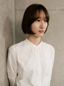 オーオ シカシカ(OOO YY) 丸みシルエットの重めボブに柔らかな顔周り/オリーブブラウン