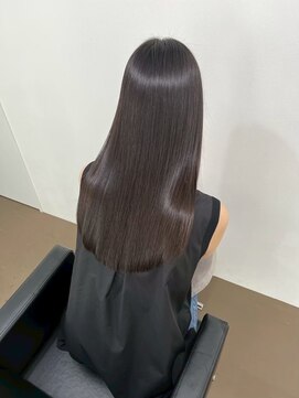 イオエ 元町(ioe) 前髪/暗髪カラー/艶カラー/小顔カット/髪質改善/縮毛矯正/黒髪