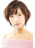 小顔フェミニンショート