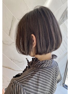 ジーナ セントラル銀座(Zina) 耳掛け前下がりフレンチボブ