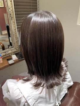 ムーン(moon) ＃外ハネボブ＃ペールベージュ＃セクションカラー