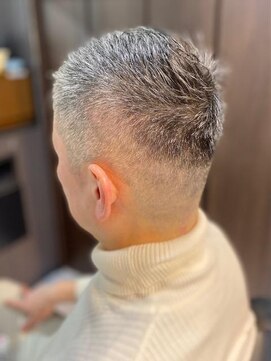 バーバーバー 四谷(BARBER-BAR) ワンセクションフォワードシェープスタイル