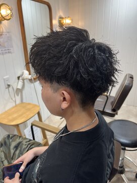 アメラボ(AmeLab) 【夏のパーマ】短髪にもツイストスパイラル緩めビジネスにも