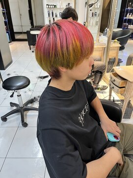 アイズ 海老名(AIZU) シースルーマッシュ ブリーチカラー ピンクカラー エンドカラー