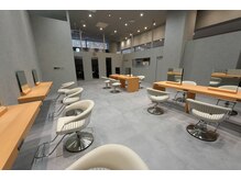 サロンタイムを快適に過ごす、こだわりのセット面♪