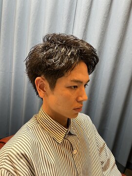 トラッド(TRAD) 20後半～30代にオススメ！アップバングパーマ