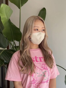 美容室 アイディー i-dee ブリーチありベージュカラー