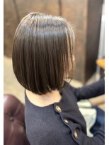 バルべス トーキョー(BARBES TOKYO)&nbsp;フェイスフレーミング×艶感ストレートボブ【和泉】
