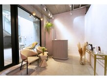 レイドバック(LAID BACK)の雰囲気（ゆったり落ち着ける店内[ハイライト/レイヤーカット/白髪ぼかし]）