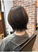 ハンサムショートレイヤーカットミルクティーベージュハイトーン