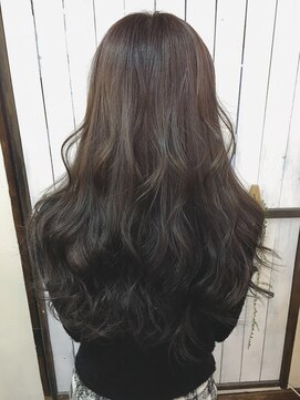 モニカ(Monica) 大人可愛いダークグレージュ