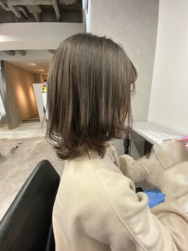 シュプール(SPUL) グレージュカラー