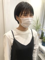 デイ(DAY.)&nbsp;アッシュグレー　耳かけショート　シースルーバング