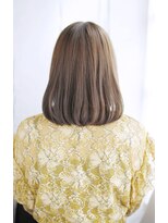 ヴィチーノプラスエヌ(VICINO+n)&nbsp;20代30代40代　ムードを呼ぶショートバング【瀬田】