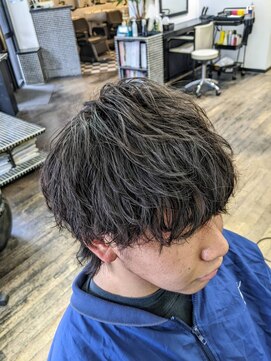 ヘッズ(HEADS) 色気ただようルーズパーママッシュウルフ