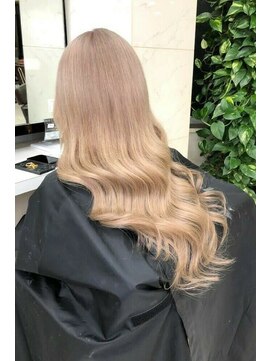 リア 大阪梅田(Ria) ～ミルクティーべージュ　シールエクステ～【Ria 大阪 梅田】