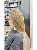 アッシュベージュ