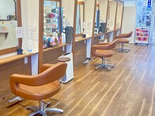 エースタイル(A-style)の雰囲気（商業施設の中とは思えない落ち着いた開放感のある店内）