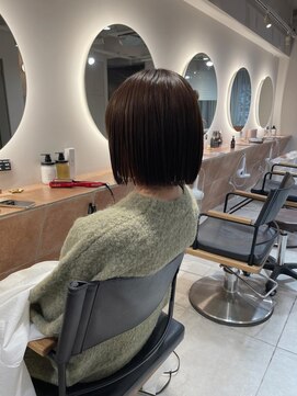 キャンバス バイ ネオリーブ 横浜西口(Canvas by neo.) 切りっぱなしボブ 地毛風ストレート ミニボブ sn